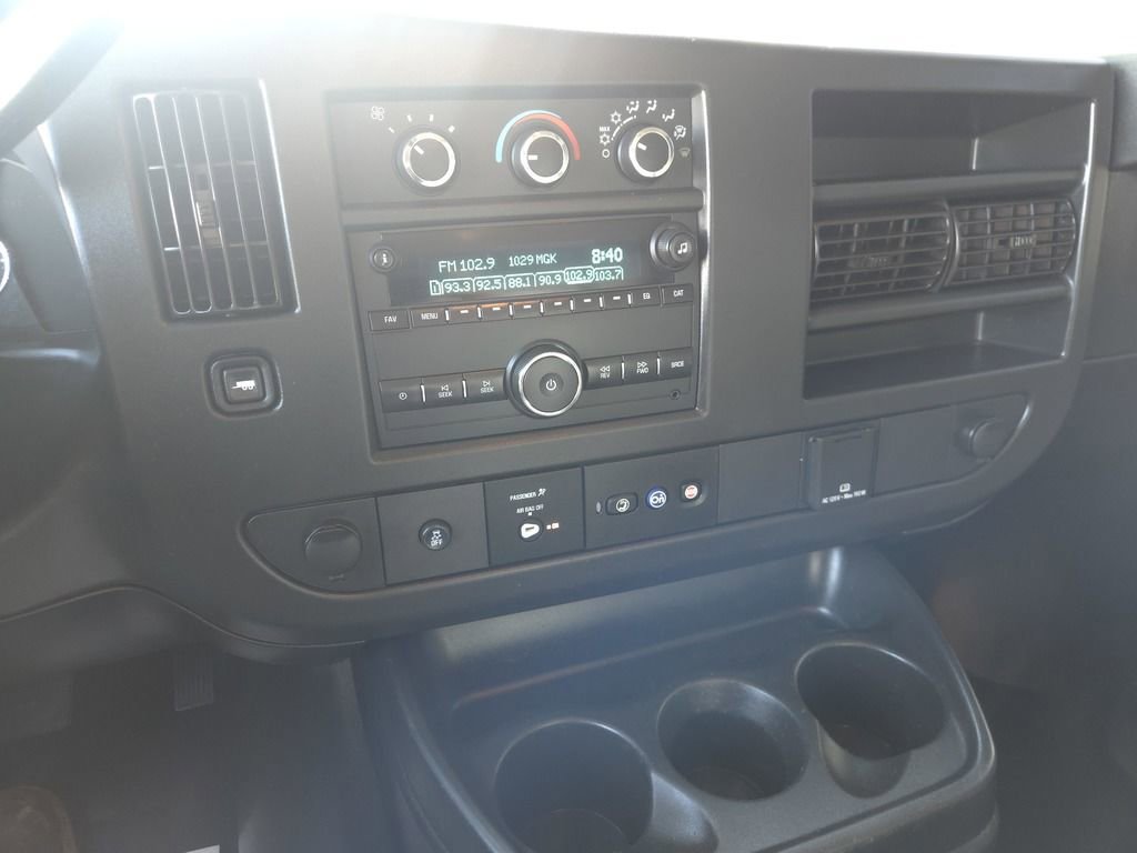 Used 2019 Chevrolet Express 3500 RWD image 22