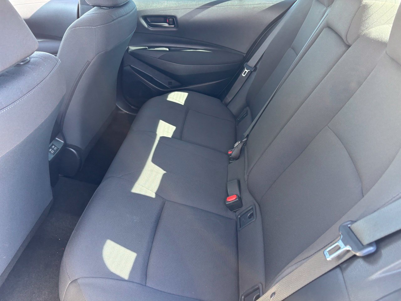 Used 2024 Toyota Corolla LE FWD image 18