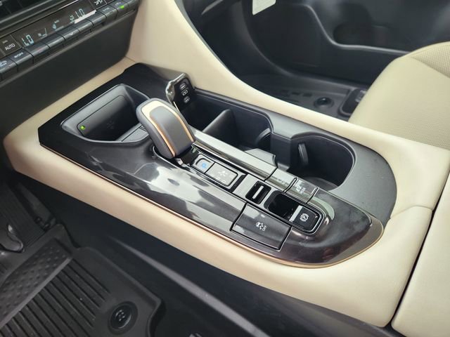 Used 2026 Toyota Crown AWD/4WD image 16