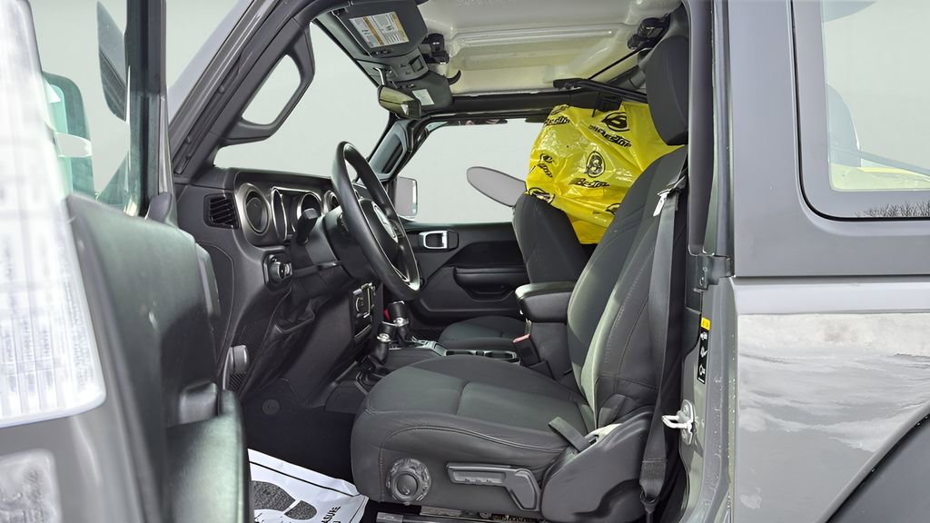 Used 2021 Jeep Wrangler Sport image 12