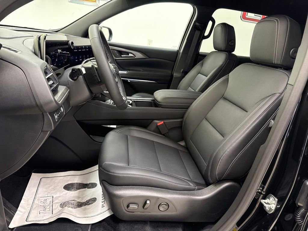 New 2026 Chevrolet Traverse LT w/ Midnight/Sport Edition image 22