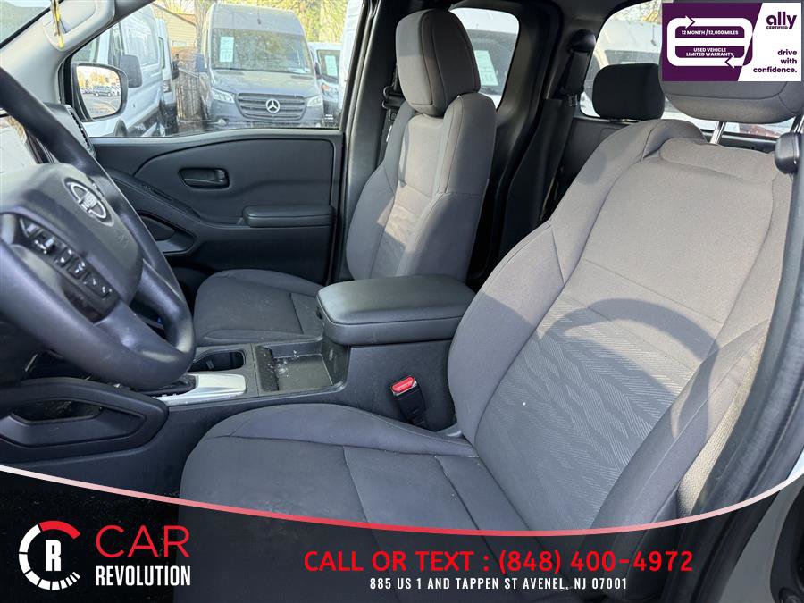Used 2024 Nissan Frontier S w/ S Utility Package image 9