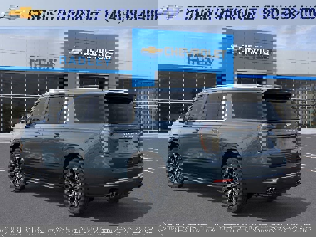 New 2026 Chevrolet Suburban High Country image 3