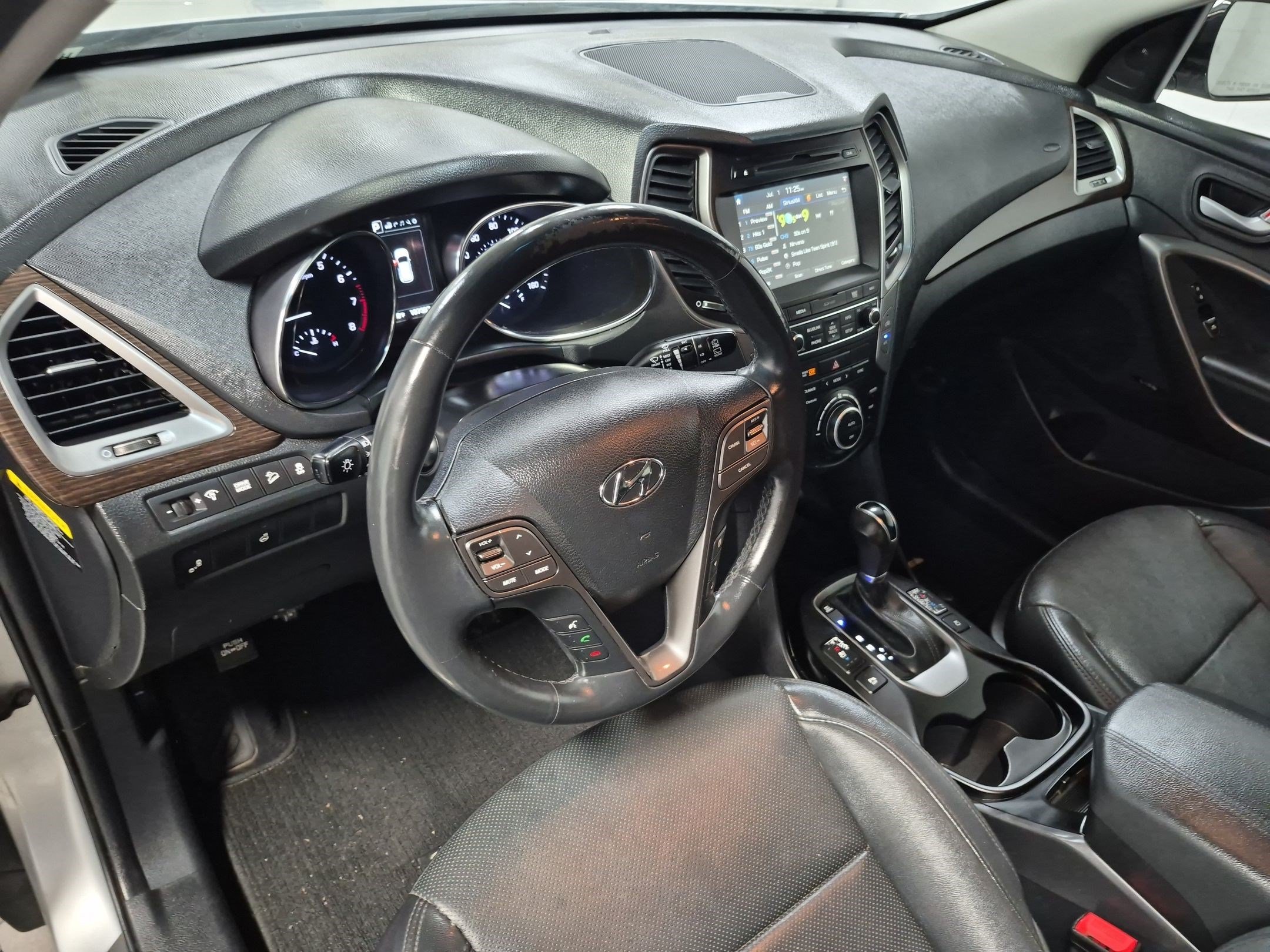 Used 2017 Hyundai Santa Fe Sport w/ Cargo Package FWD image 17