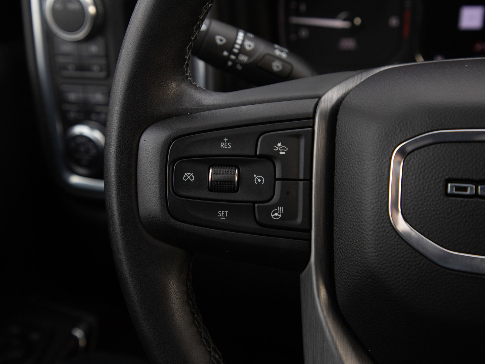 Used 2023 GMC Sierra 3500 Denali image 18