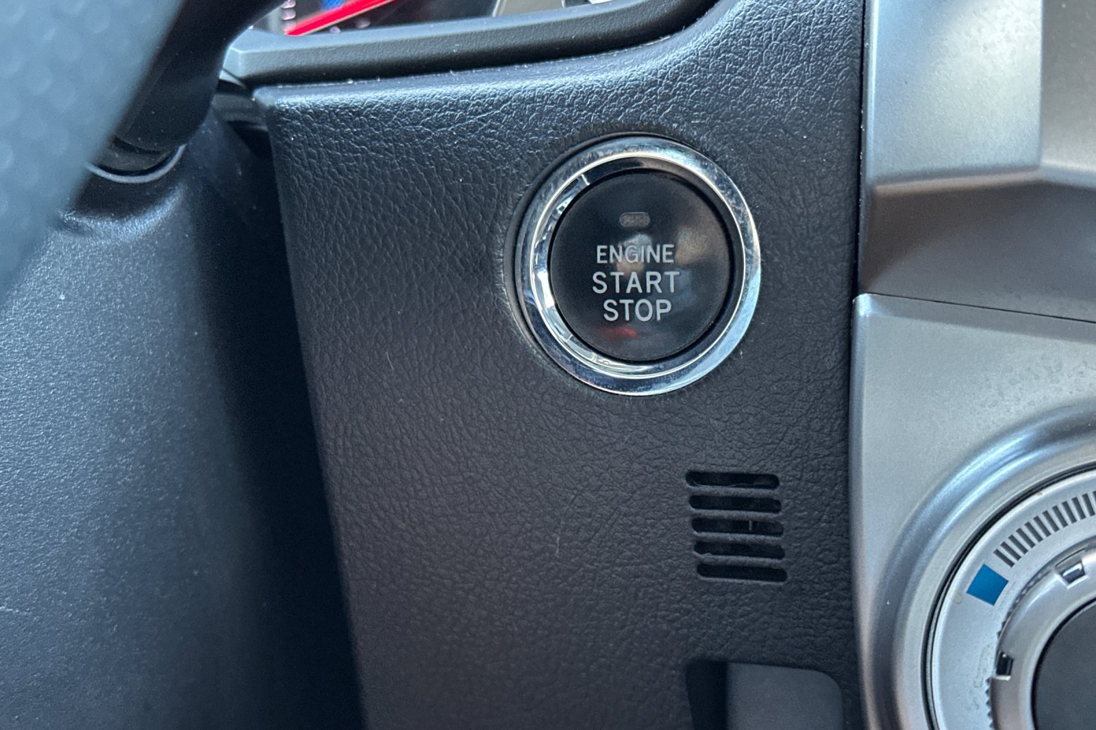 Certified 2016 Toyota 4Runner Limited AWD/4WD image 22