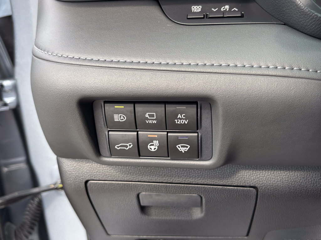 Certified 2021 Toyota Highlander Platinum AWD/4WD image 29