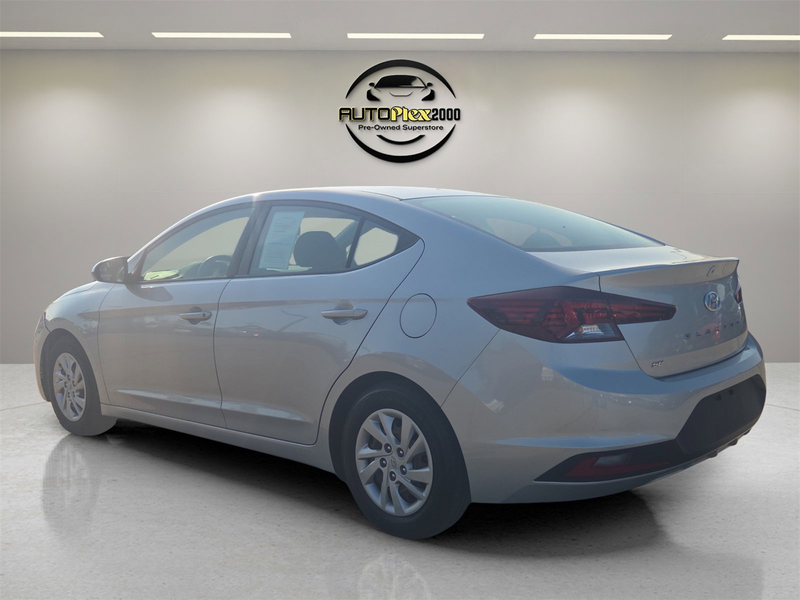 Used 2019 Hyundai Elantra SE image 5