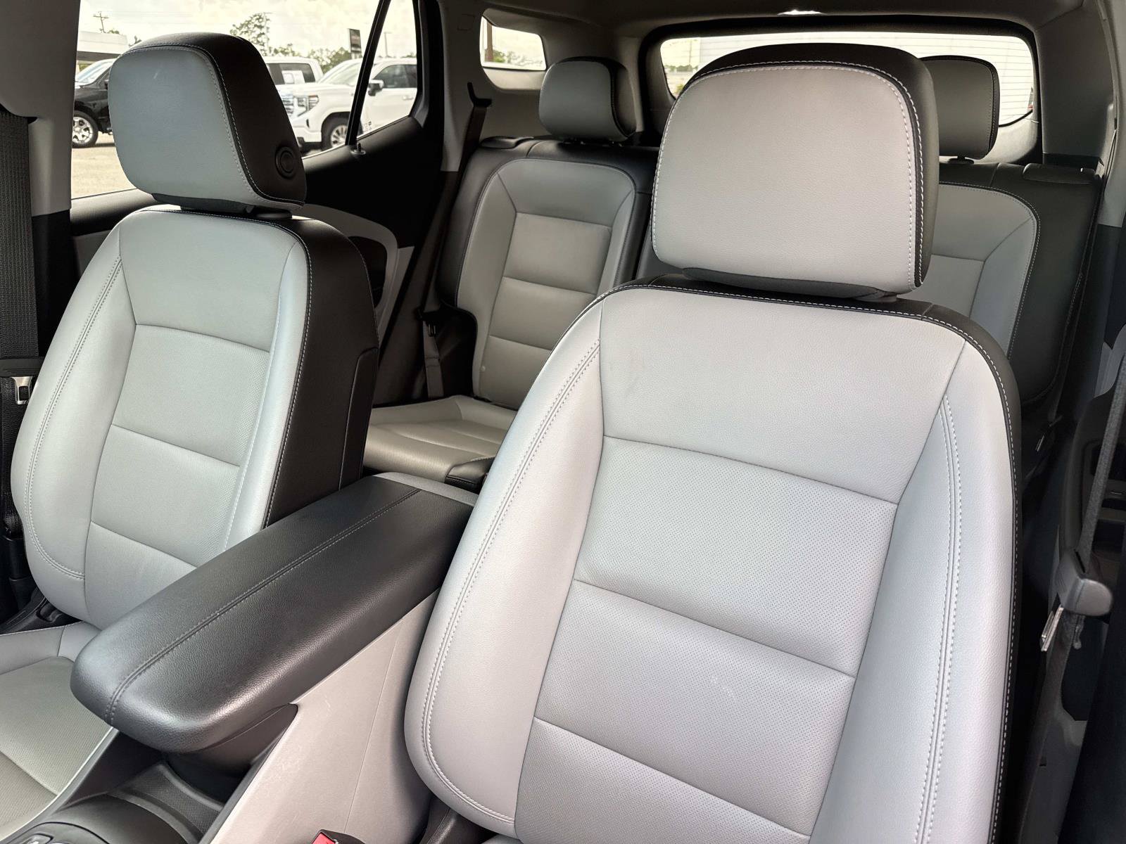 Used 2022 GMC Terrain SLT w/ LPO, Floor Liner Package FWD image 23