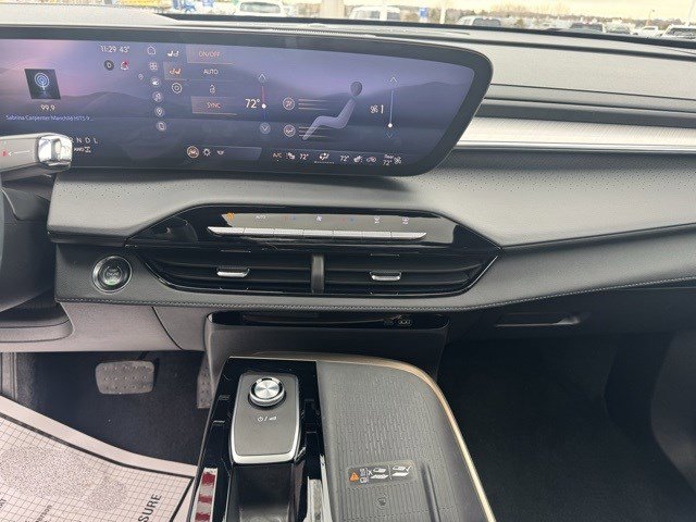 Used 2025 Buick Enclave Avenir w/ Trailering Package, 5000 lbs. image 18