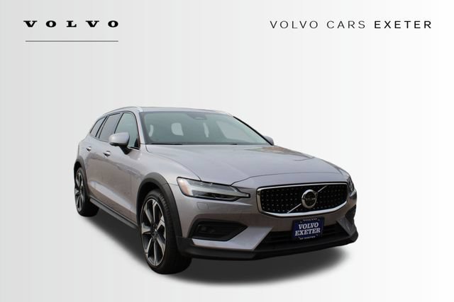 New 2026 Volvo V60 B5 Cross Country Plus w/ Climate Package