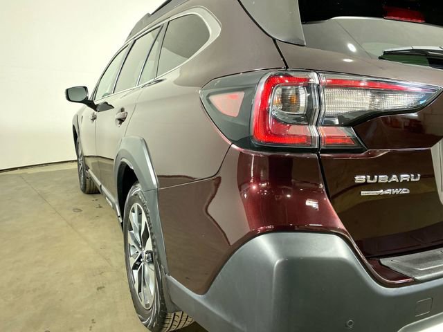 Used 2024 Subaru Outback Limited image 29