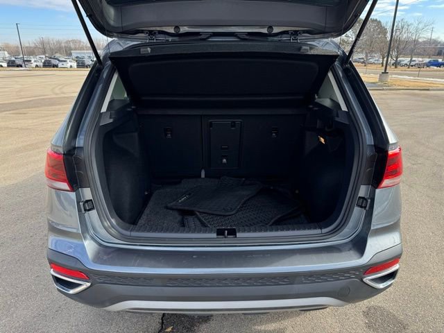 Used 2023 Volkswagen Taos SE image 38