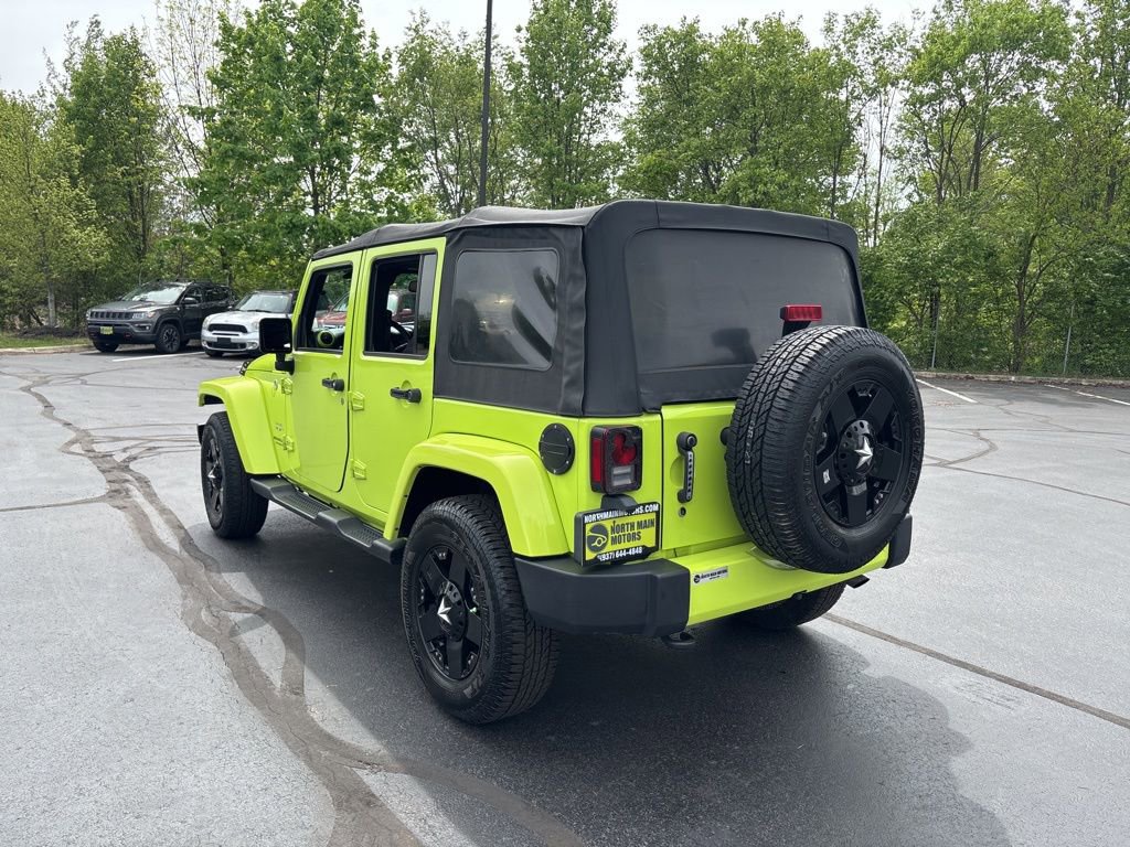 Used 2016 Jeep Wrangler Unlimited Sahara w/ Connectivity Group AWD/4WD image 6