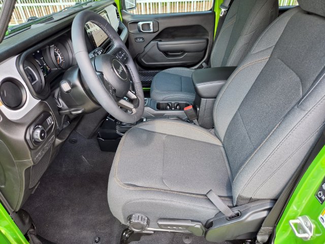 Used 2026 Jeep Wrangler Unlimited Sport AWD/4WD image 10