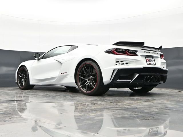Used 2024 Chevrolet Corvette Z06 w/ Stealth Interior Trim Package RWD image 26
