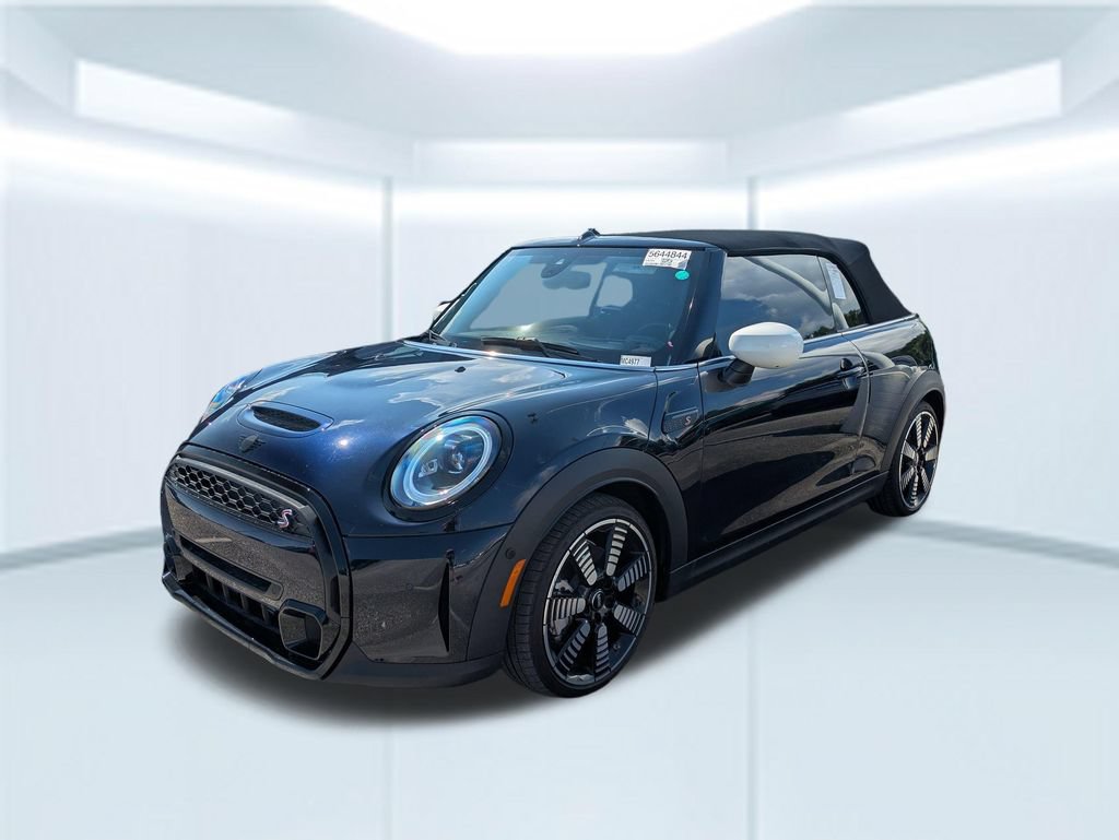 Used 2024 MINI Cooper S FWD image 1