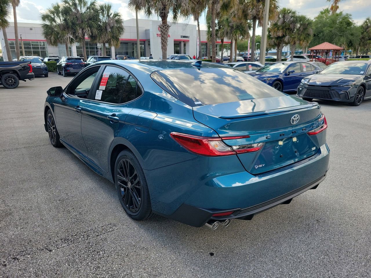 New 2026 Toyota Camry SE FWD image 4