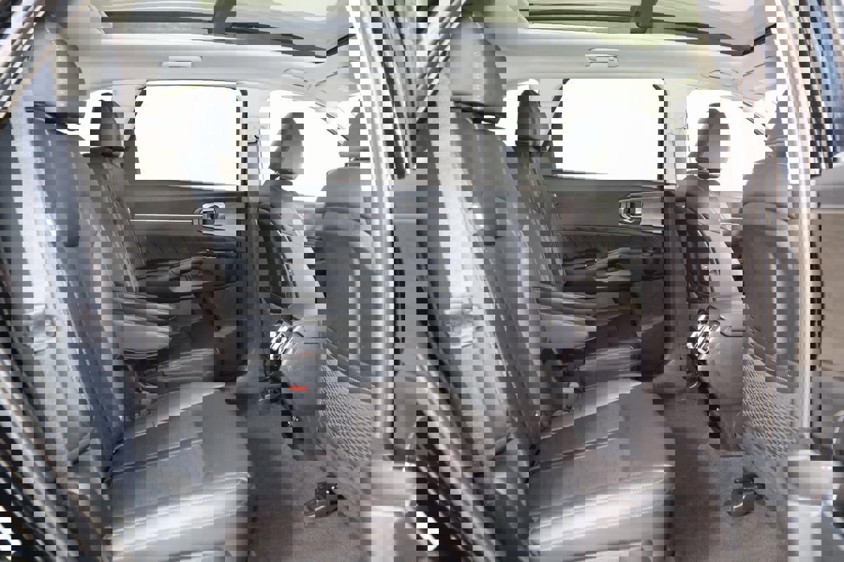 Used 2025 Kia Sorento SX image 15