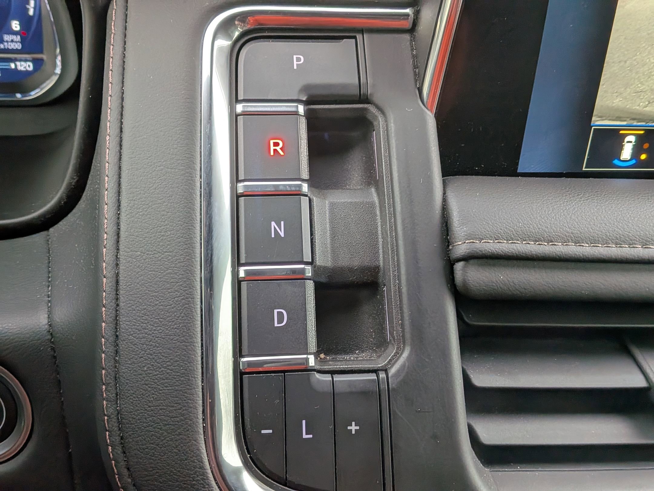 Used 2022 Chevrolet Tahoe High Country image 31