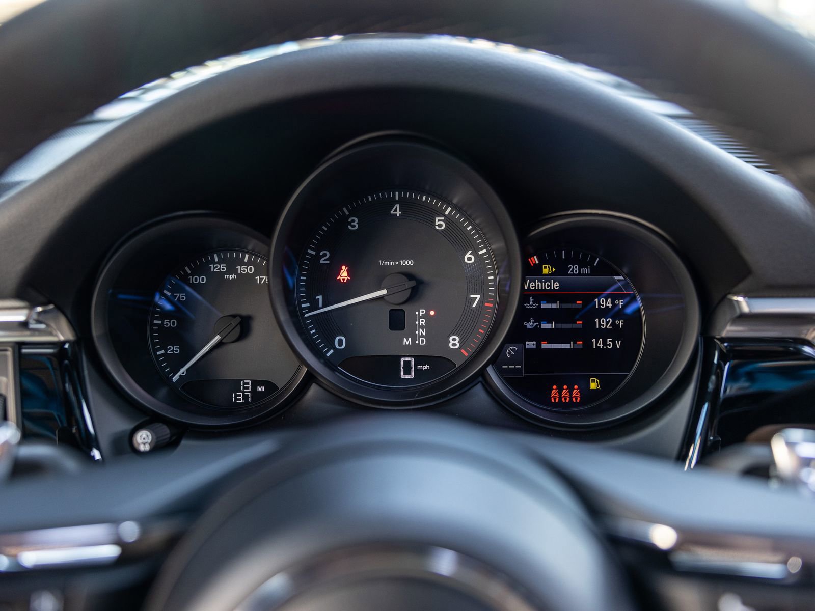 Certified 2025 Porsche Macan image 24