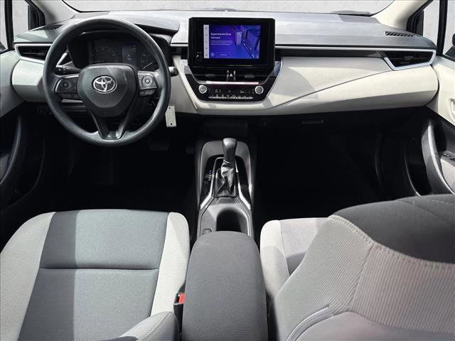 Used 2025 Toyota Corolla LE FWD image 12