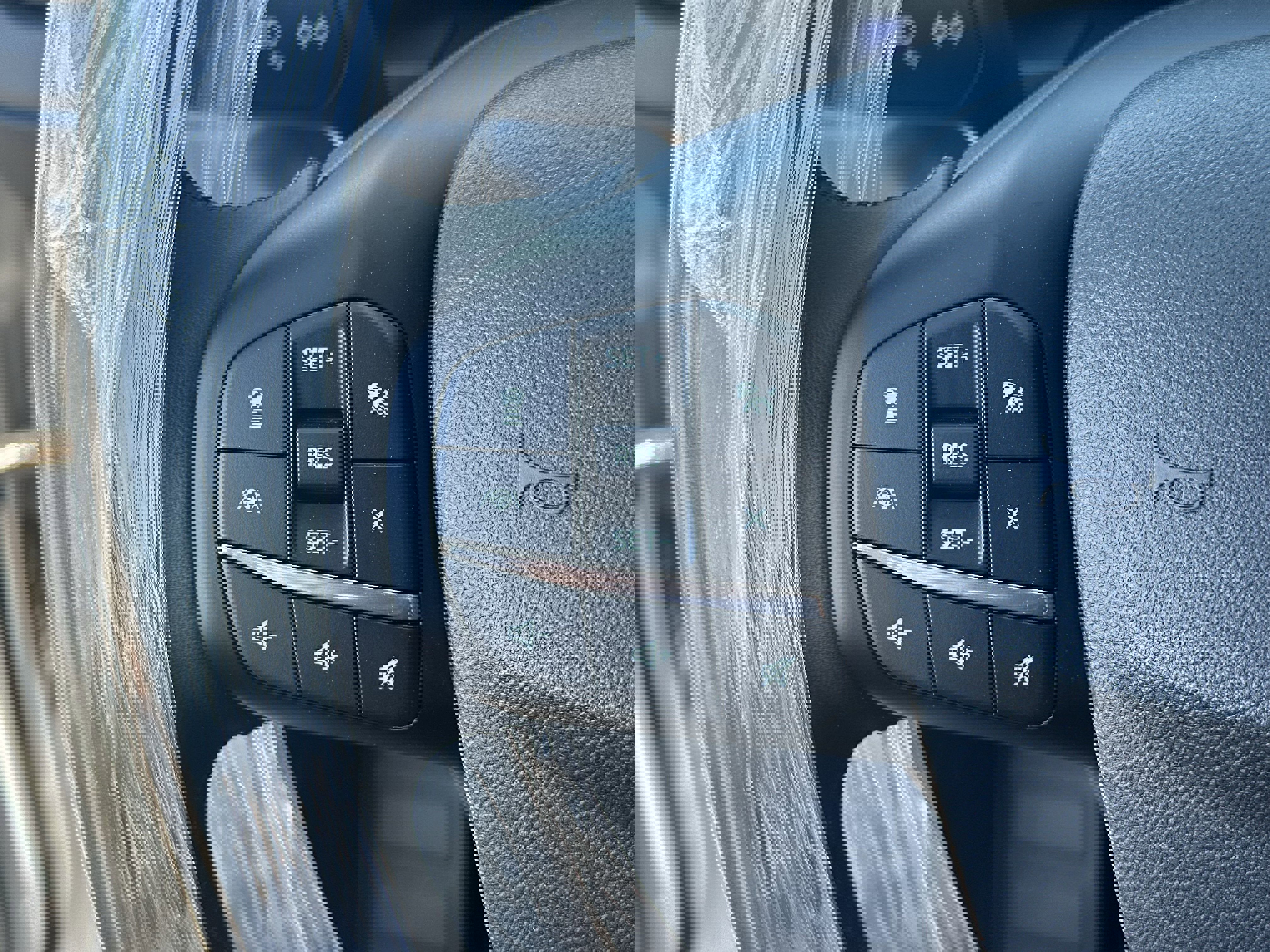 New 2025 Ford Maverick Lariat w/ Black Appearance Package image 17