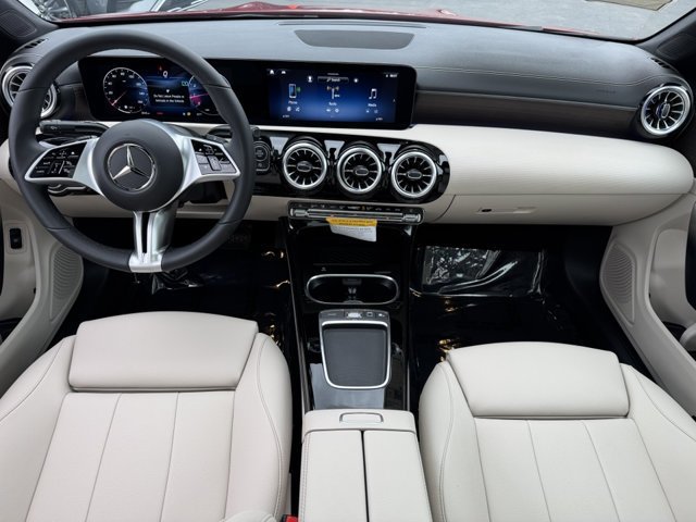 New 2025 Mercedes-Benz CLA 250 image 4