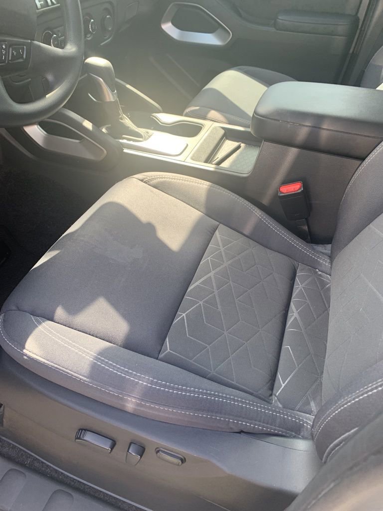 Used 2025 Nissan Frontier SV image 20