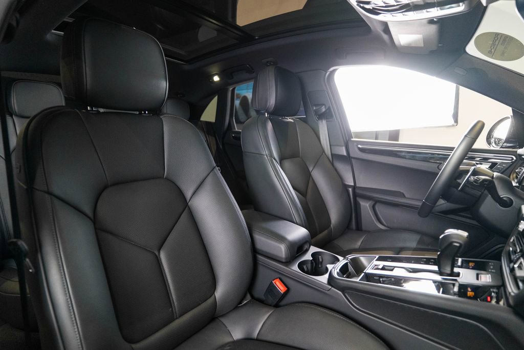 Certified 2026 Porsche Macan S AWD/4WD image 17