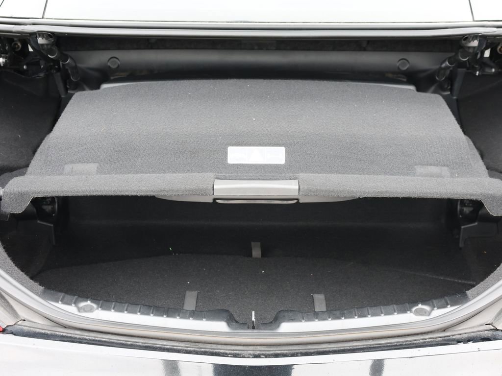 Used 2018 Mercedes-Benz SLC 300 image 9