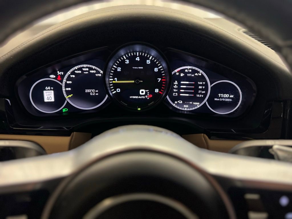 Certified 2023 Porsche Cayenne Platinum Edition image 21