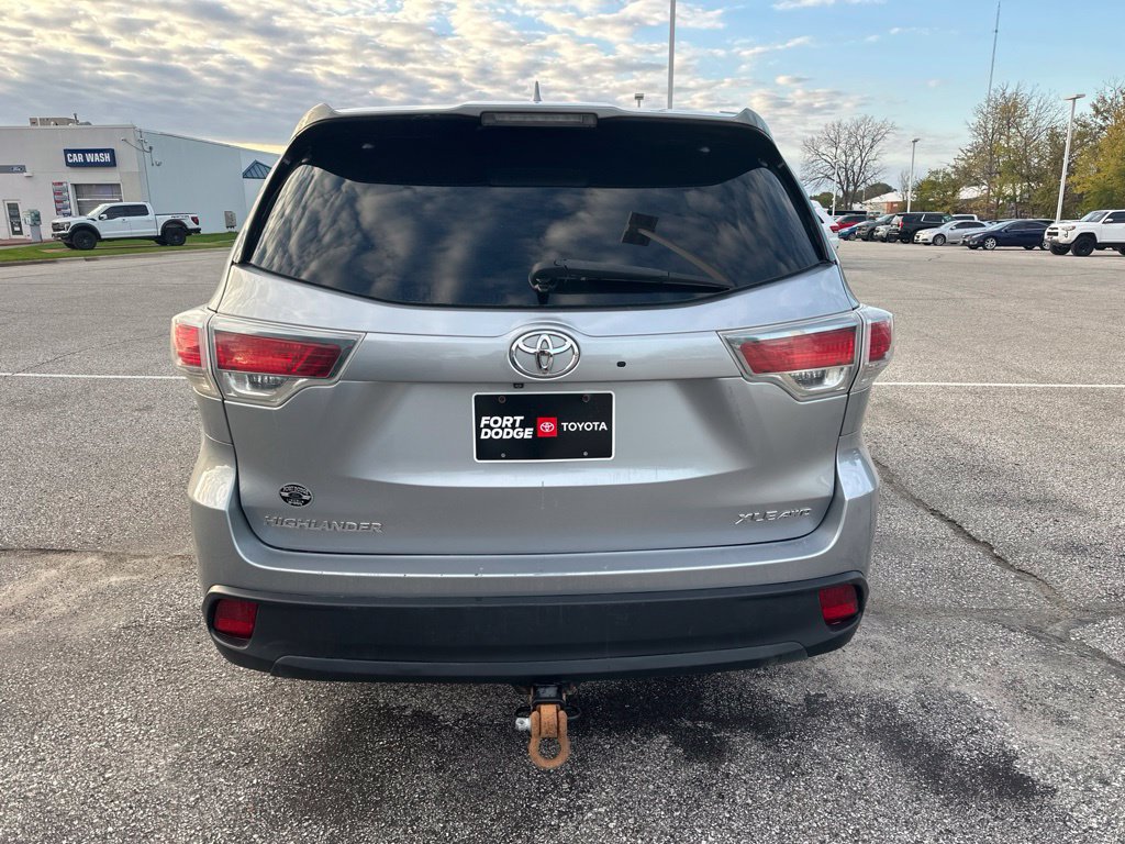 Used 2015 Toyota Highlander XLE AWD/4WD image 5