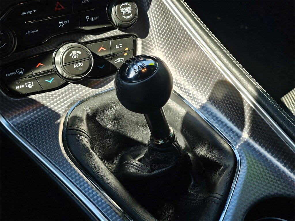 Used 2015 Dodge Challenger SRT Hellcat image 28