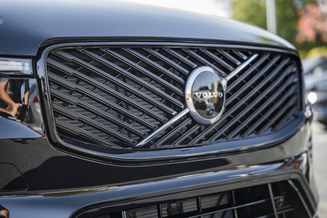 New 2026 Volvo XC60 B5 Plus w/ Protection Package Premier image 11