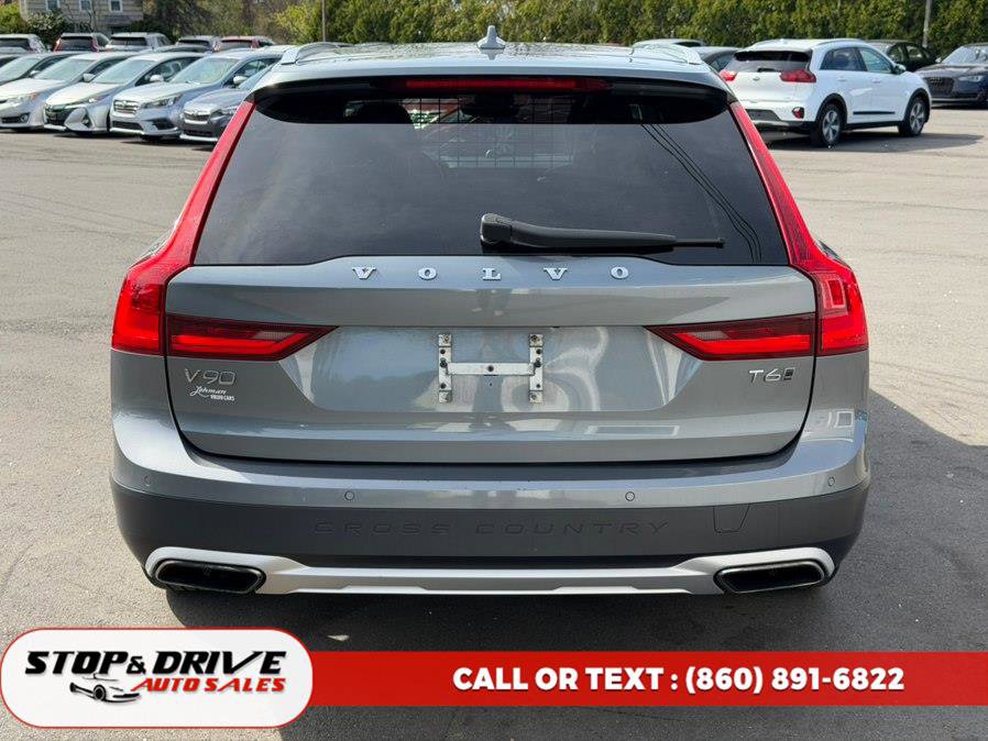 Used 2017 Volvo V90 T6 Cross Country AWD/4WD image 4