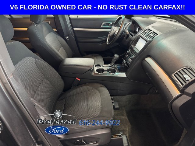 Used 2016 Ford Explorer XLT w/ Equipment Group 201A FWD image 4