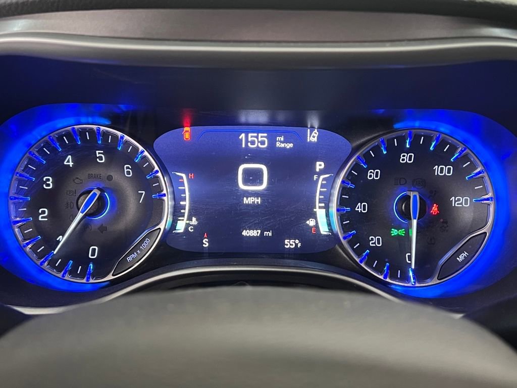 Used 2022 Chrysler Pacifica Touring-L image 20