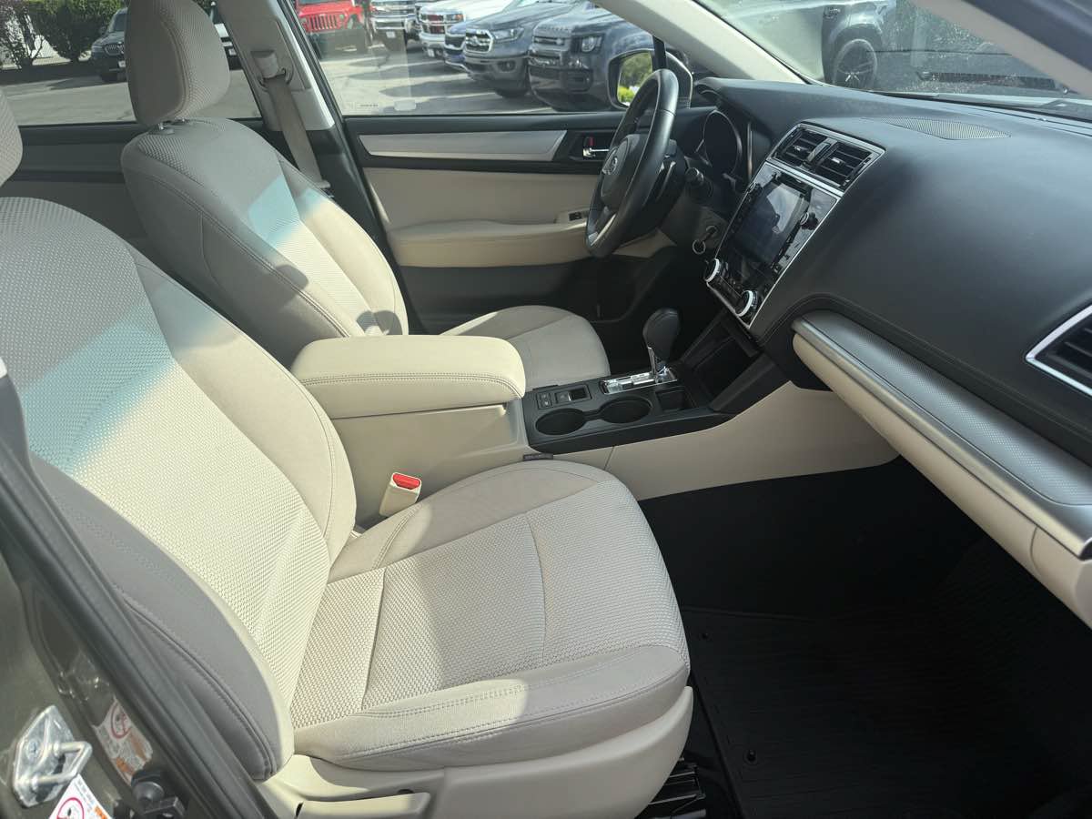 Used 2018 Subaru Outback 2.5i Premium AWD/4WD image 19