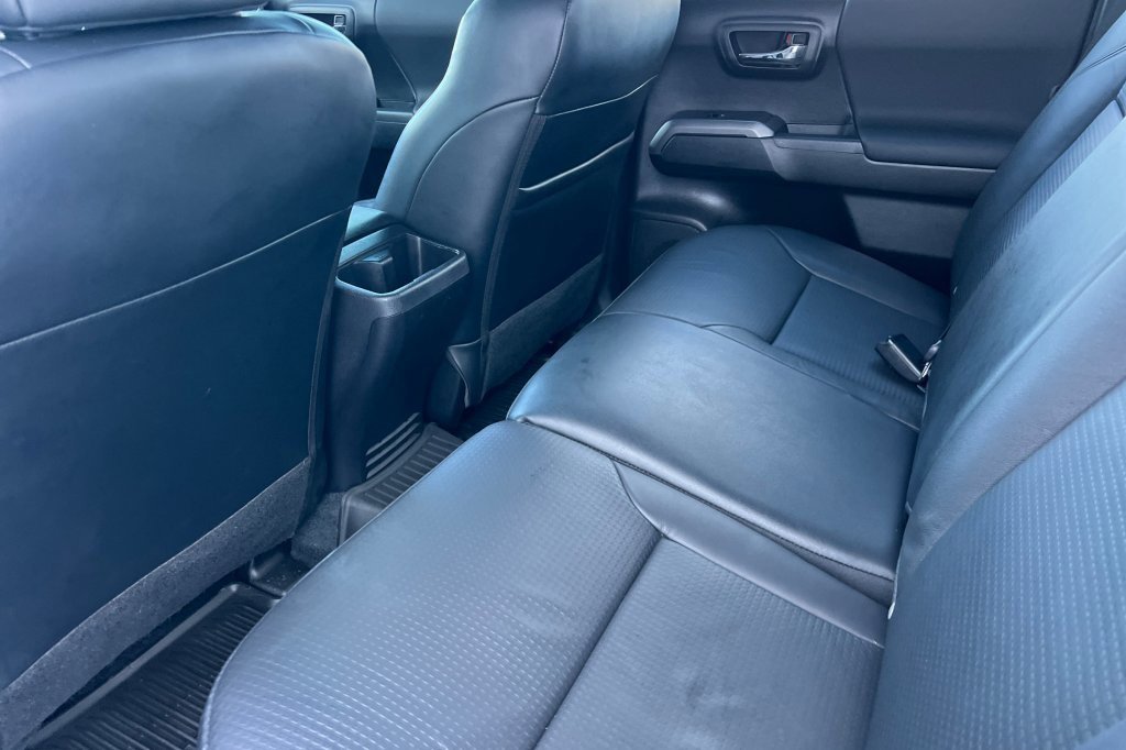 Used 2023 Toyota Tacoma TRD Off-Road image 9