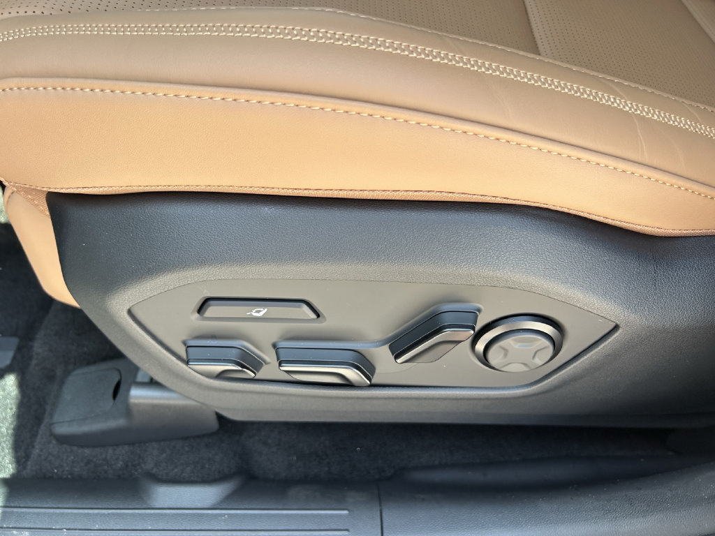New 2026 Hyundai Santa Fe Calligraphy FWD image 25