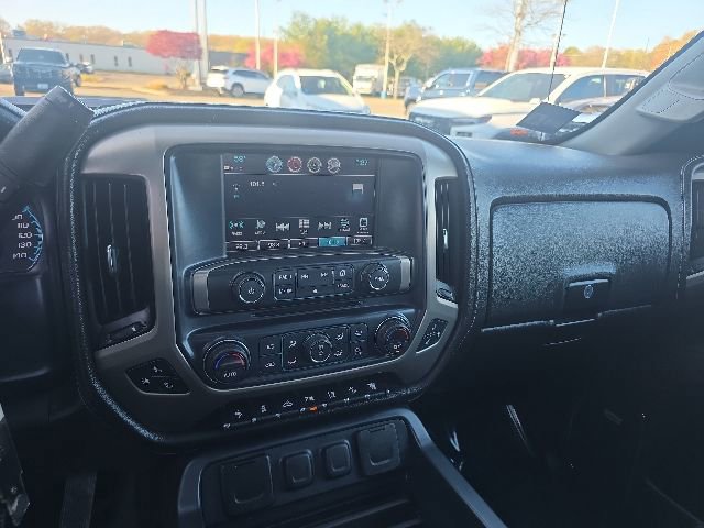 Used 2017 GMC Sierra 3500 Denali w/ Duramax Plus Package AWD/4WD image 23