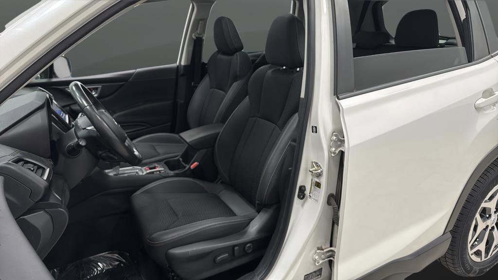 Used 2022 Subaru Forester Premium image 9