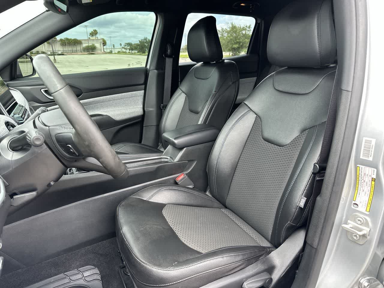Certified 2024 Jeep Compass Latitude AWD/4WD image 24