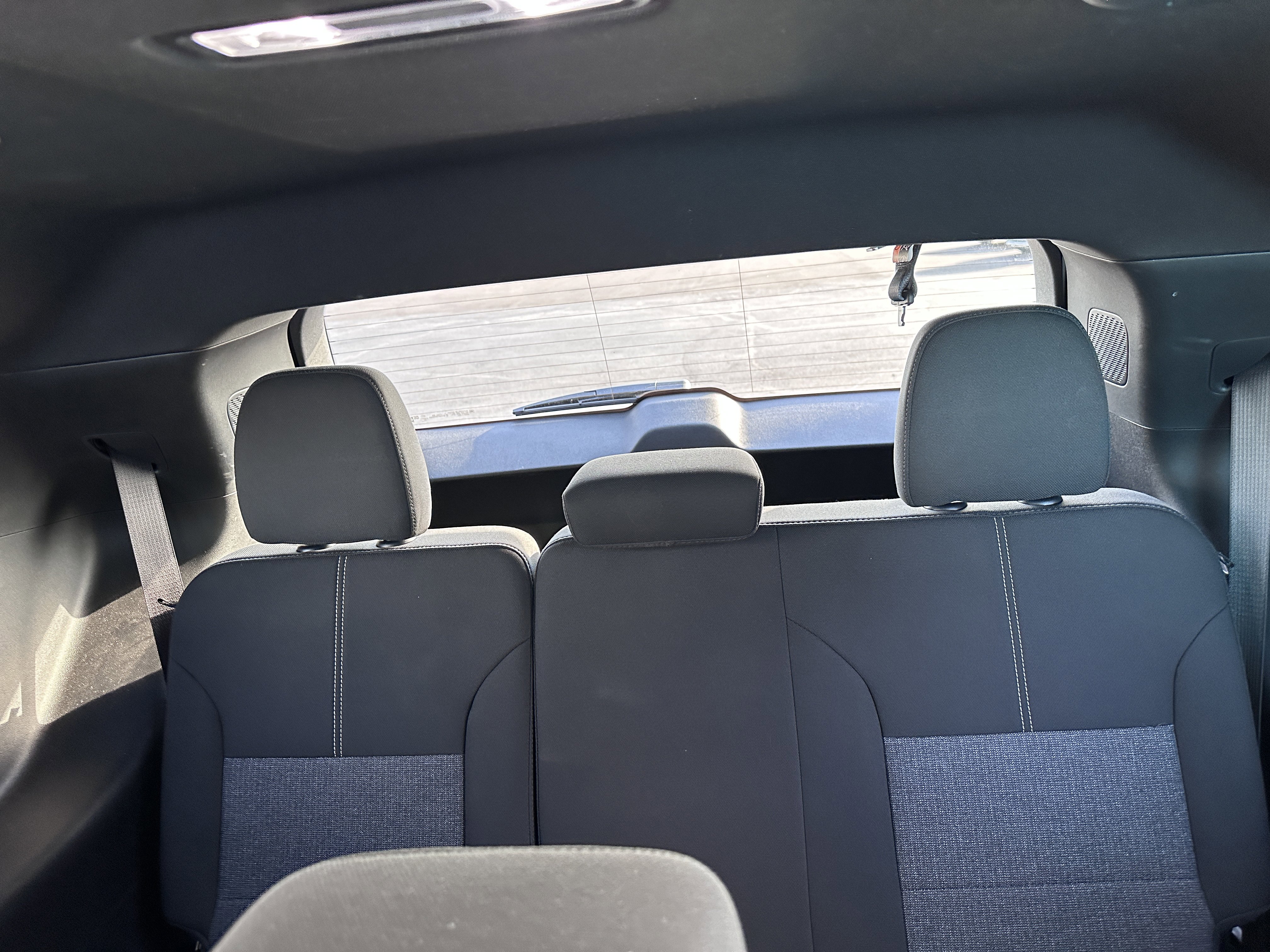 Used 2025 GMC Acadia Elevation image 11