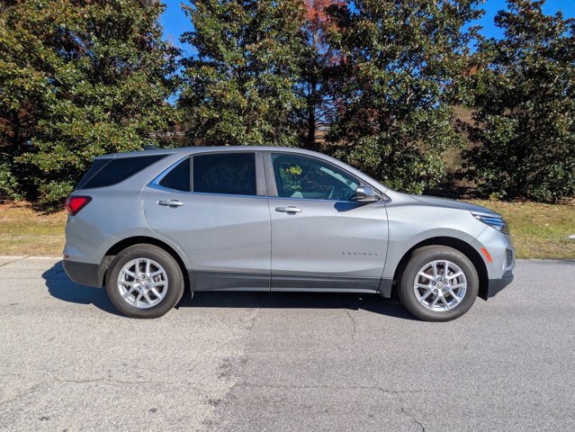Used 2024 Chevrolet Equinox LT AWD/4WD image 2