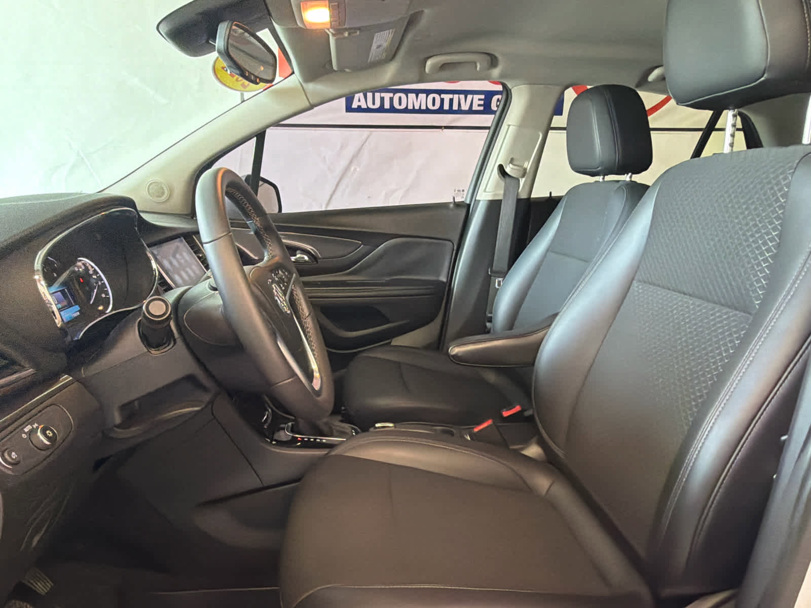 Used 2021 Buick Encore Preferred image 15