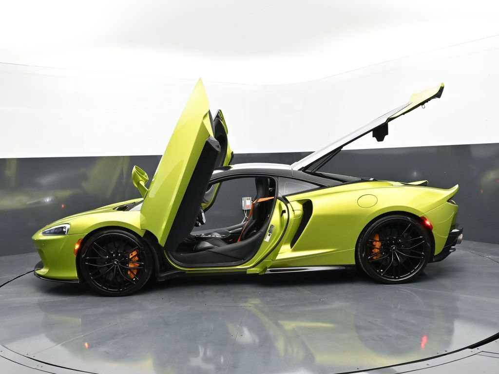 Used 2022 McLaren GT image 59