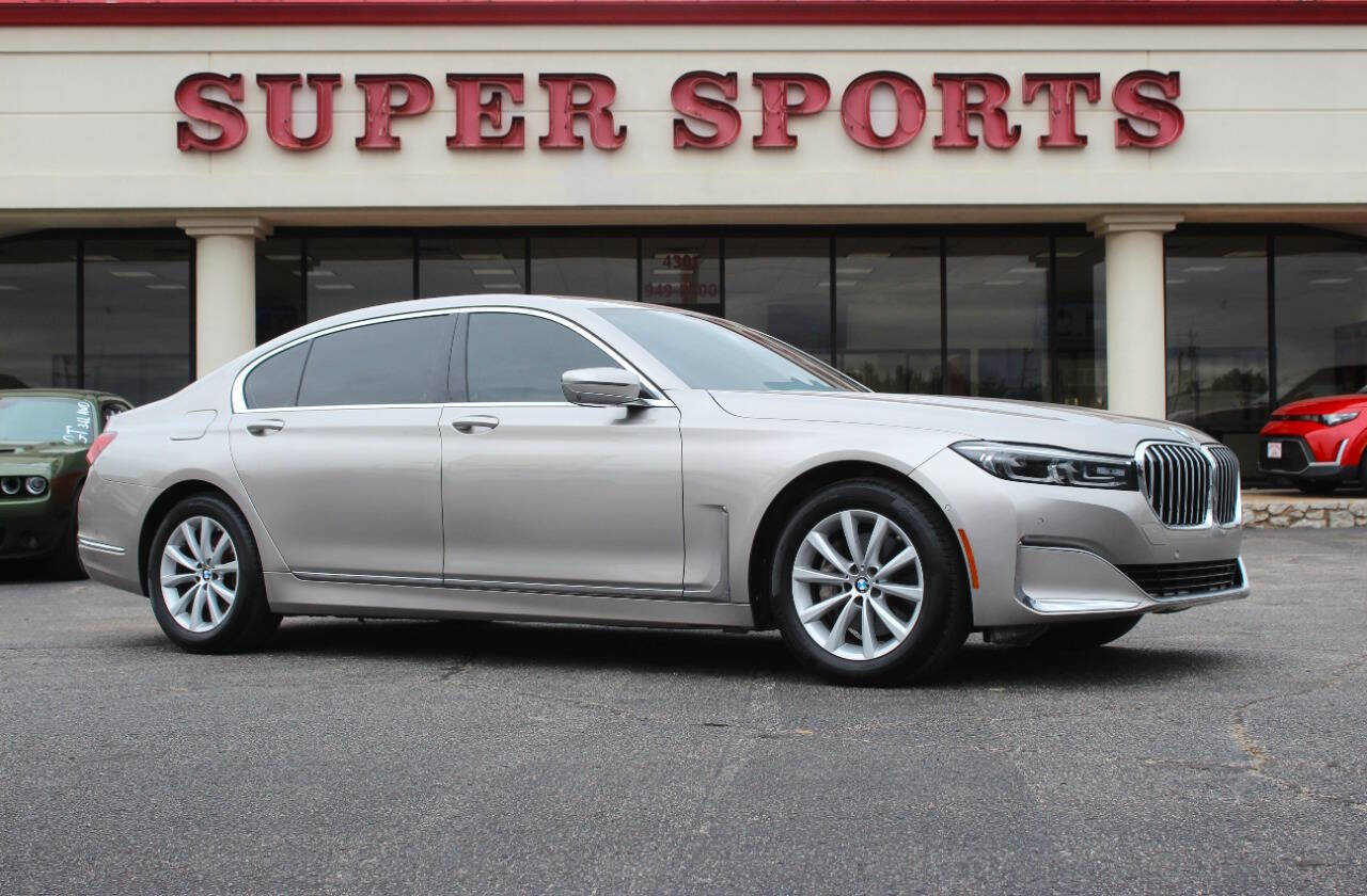 Used 2022 BMW 740i xDrive AWD/4WD image 1