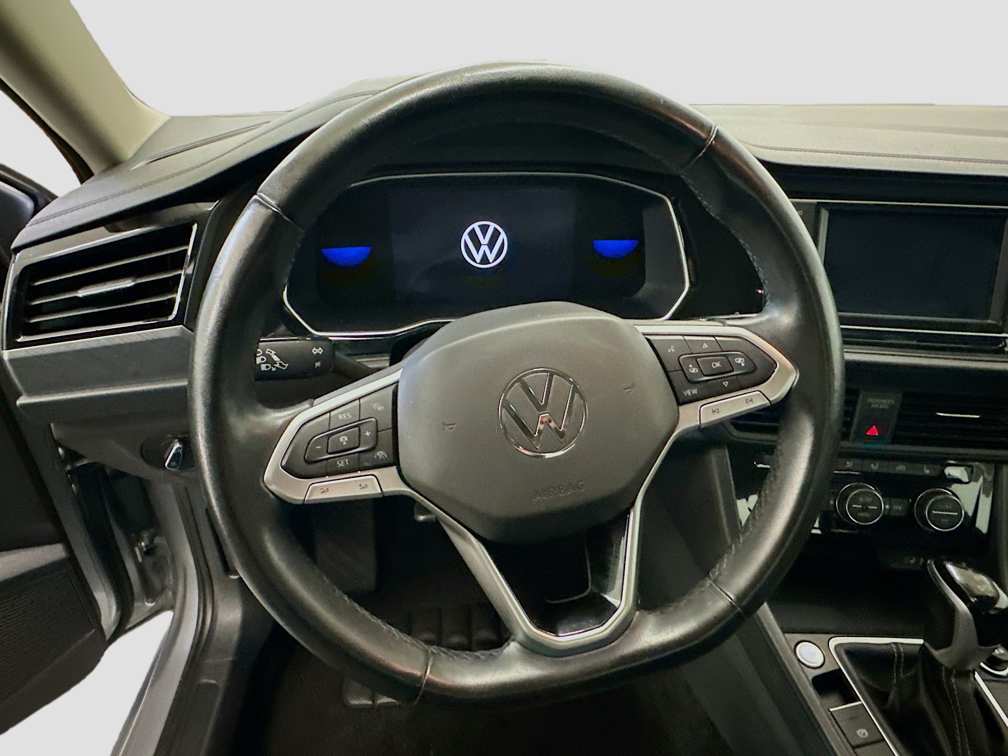 Used 2024 Volkswagen Jetta SE FWD image 18